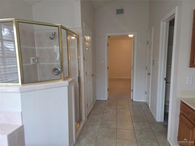 101 E Warbler Avenue, Mcallen, TX 78504