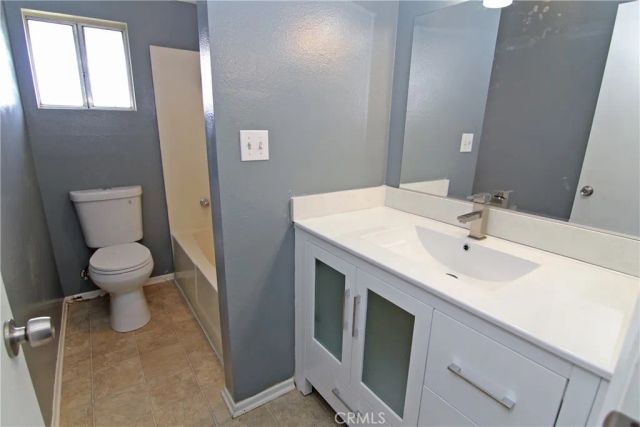 13080 Dronfield Avenue 40, Sylmar, CA 91342