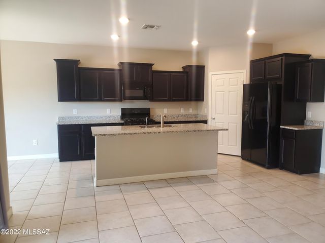 12188 E Domnitch Drive, Vail, AZ 85641