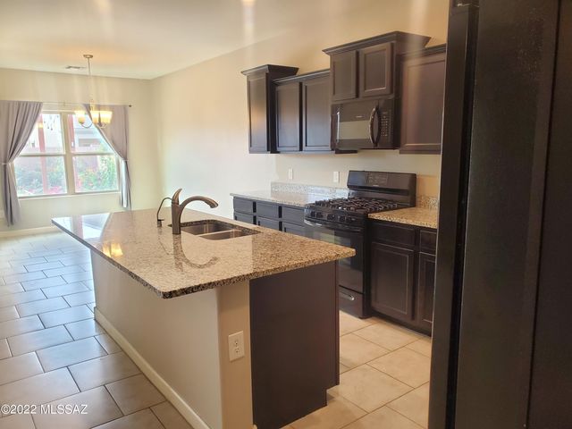 12188 E Domnitch Drive, Vail, AZ 85641