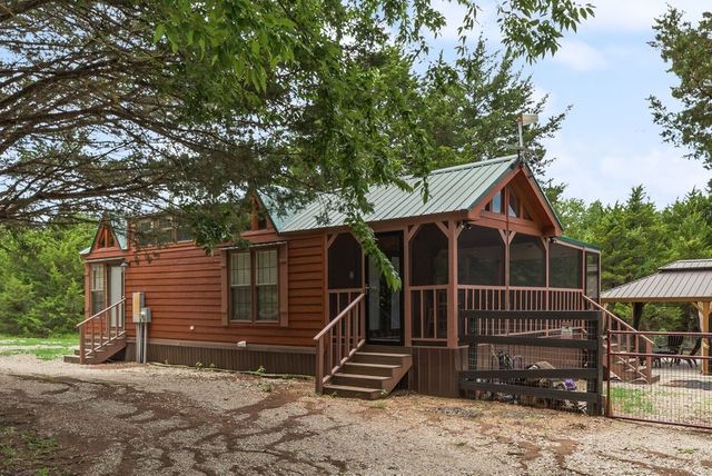 1070 County Road 3030, Bonham, TX 75418