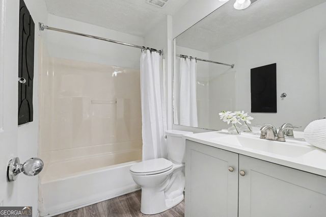 3293 Clairmont North NE, Brookhaven, GA 30329