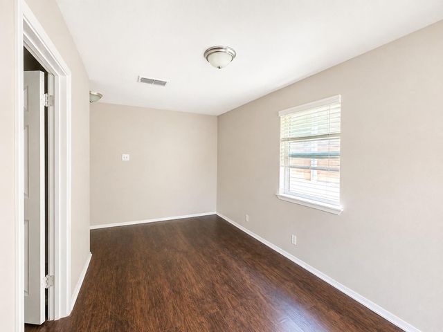 5624 Signal PT, Austin, TX 78724