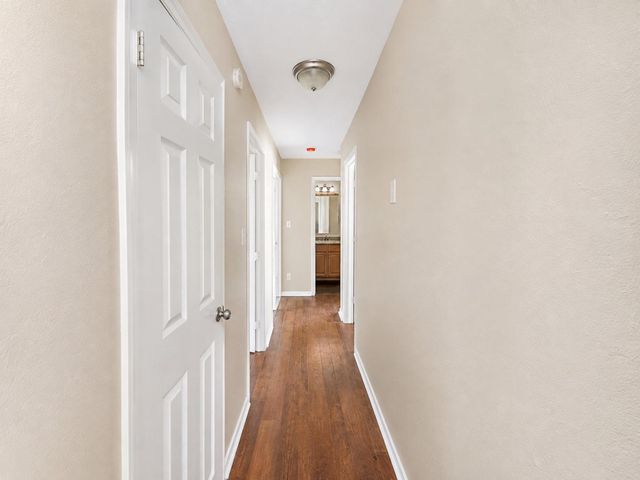 5624 Signal PT, Austin, TX 78724