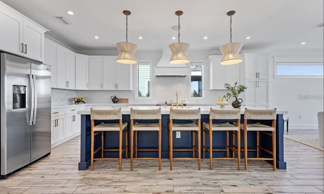 203 BAY DRIVE N, Bradenton Beach, FL 34217