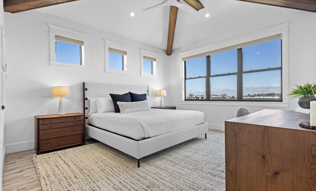 203 BAY DRIVE N, Bradenton Beach, FL 34217