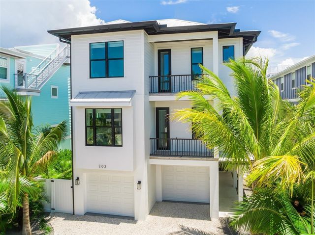 203 BAY DRIVE N, Bradenton Beach, FL 34217