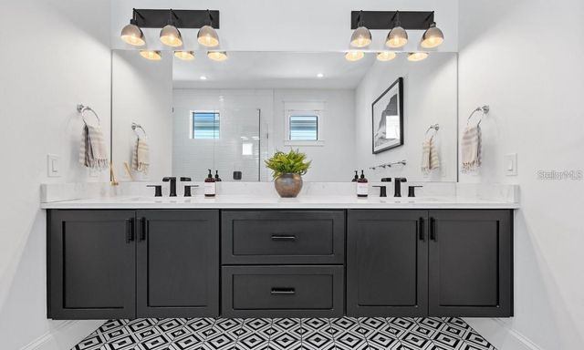 203 BAY DRIVE N, Bradenton Beach, FL 34217