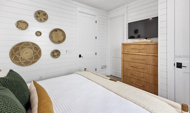 203 BAY DRIVE N, Bradenton Beach, FL 34217