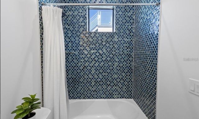 203 BAY DRIVE N, Bradenton Beach, FL 34217