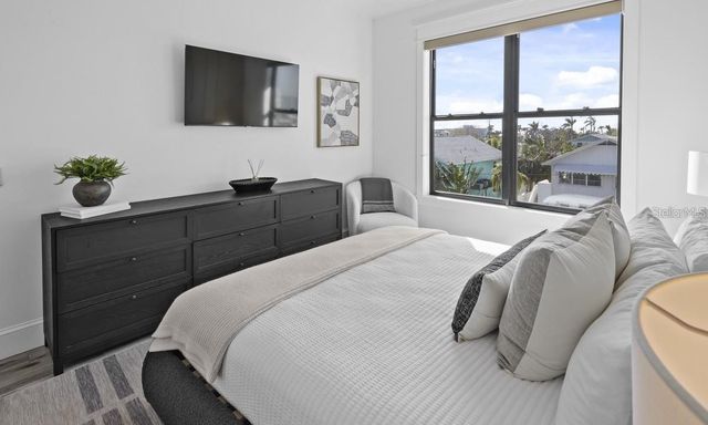 203 BAY DRIVE N, Bradenton Beach, FL 34217