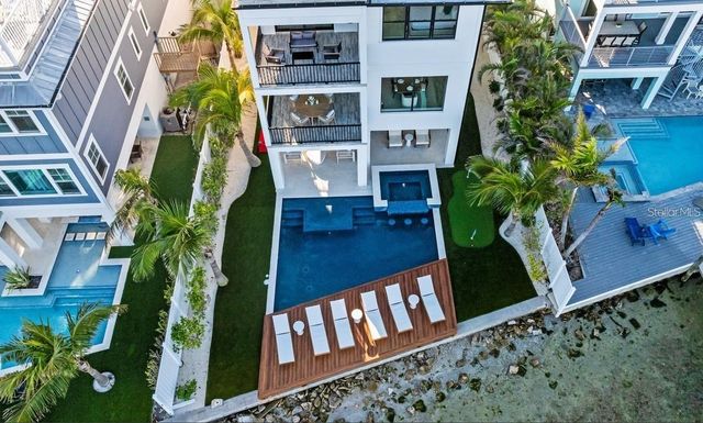 203 BAY DRIVE N, Bradenton Beach, FL 34217