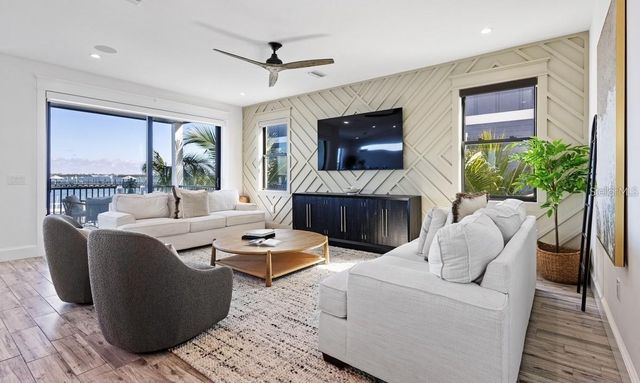 203 BAY DRIVE N, Bradenton Beach, FL 34217