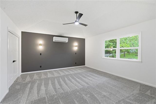 1480 Hemlock Drive, Liberty, MO 64068