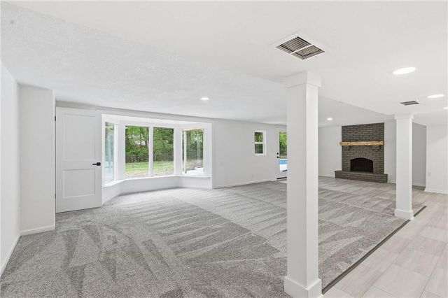 1480 Hemlock Drive, Liberty, MO 64068