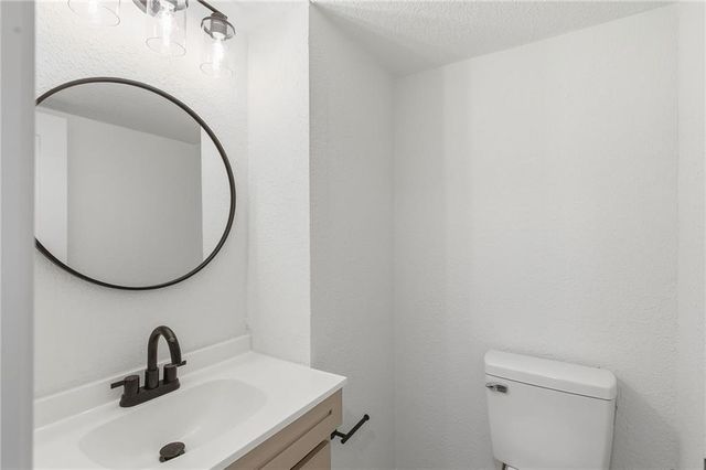 1480 Hemlock Drive, Liberty, MO 64068