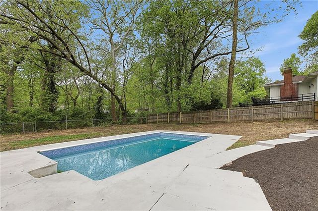 1480 Hemlock Drive, Liberty, MO 64068