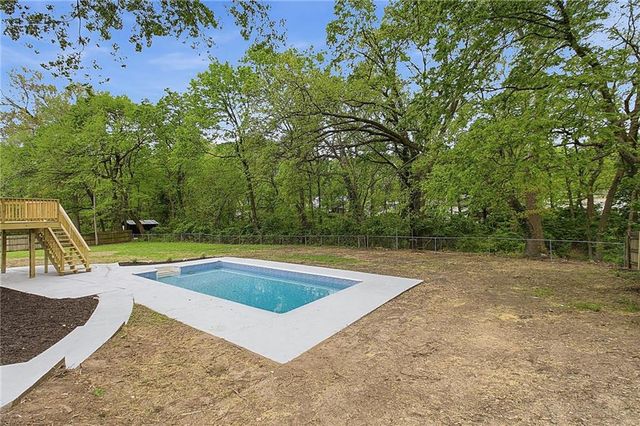 1480 Hemlock Drive, Liberty, MO 64068