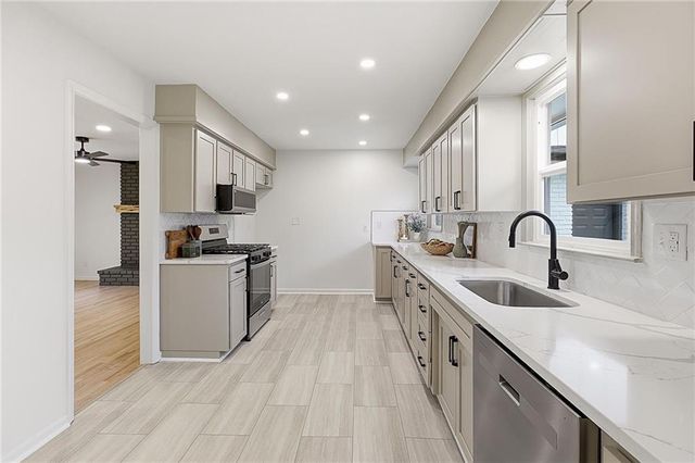 1480 Hemlock Drive, Liberty, MO 64068