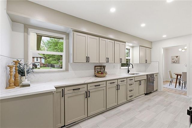 1480 Hemlock Drive, Liberty, MO 64068