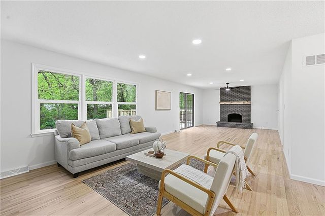 1480 Hemlock Drive, Liberty, MO 64068