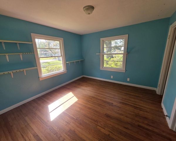 813 N Morgan Street, Angleton, TX 77515