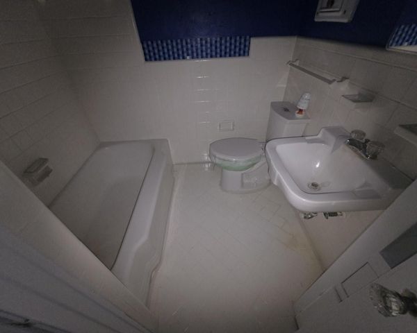 813 N Morgan Street, Angleton, TX 77515