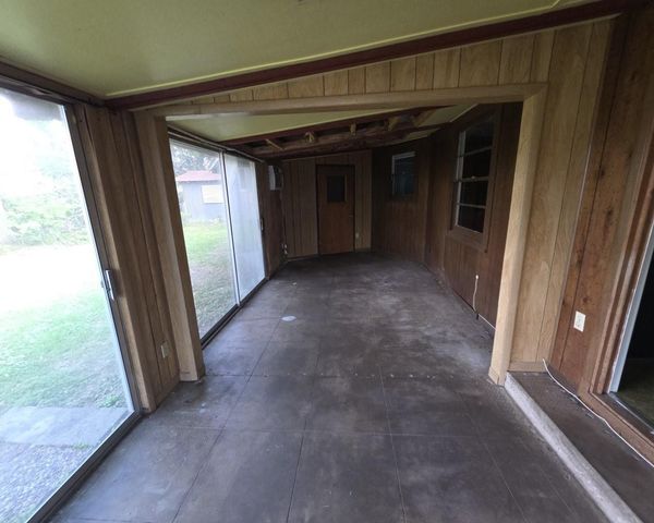 813 N Morgan Street, Angleton, TX 77515