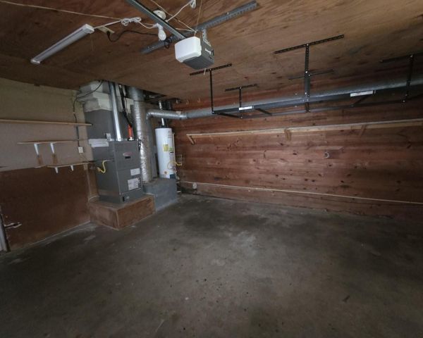 813 N Morgan Street, Angleton, TX 77515