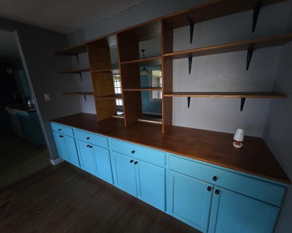 813 N Morgan Street, Angleton, TX 77515