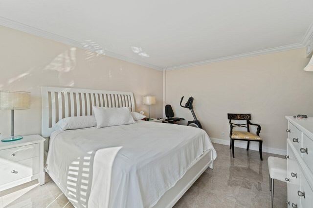 2400 Presidential Way 1906, West Palm Beach, FL 33401