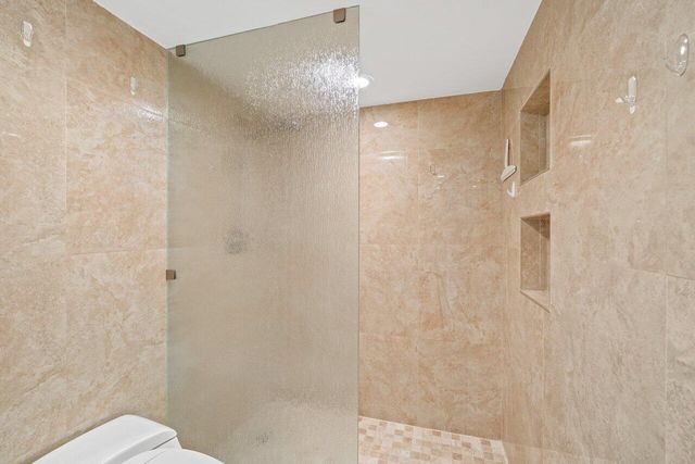 2400 Presidential Way 1906, West Palm Beach, FL 33401