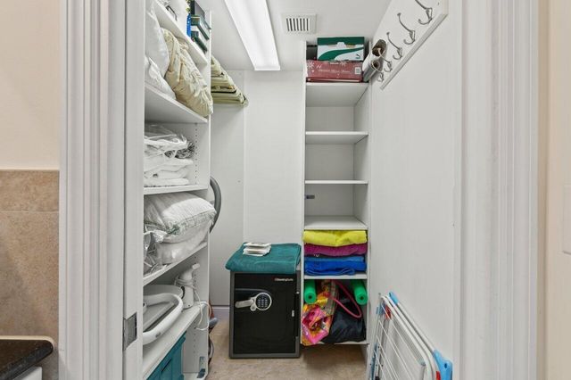 2400 Presidential Way 1906, West Palm Beach, FL 33401