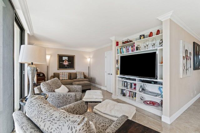 2400 Presidential Way 1906, West Palm Beach, FL 33401