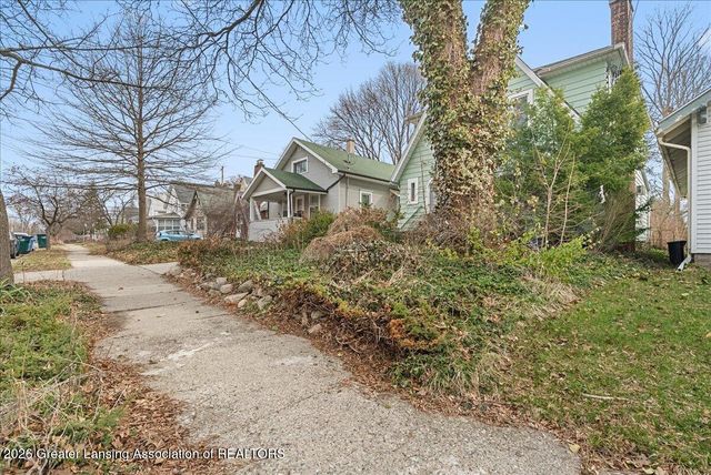 218 N Magnolia Avenue, Lansing, MI 48912