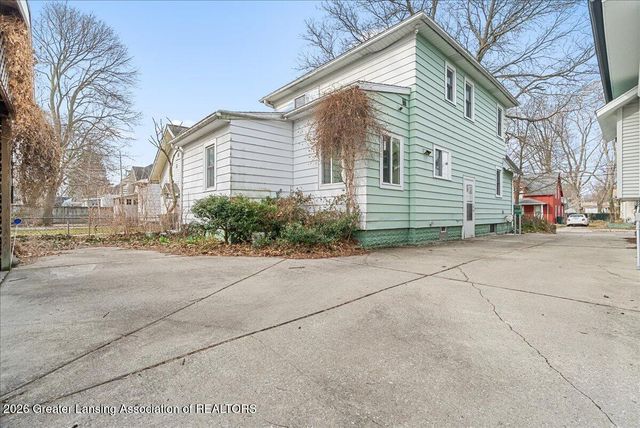 218 N Magnolia Avenue, Lansing, MI 48912
