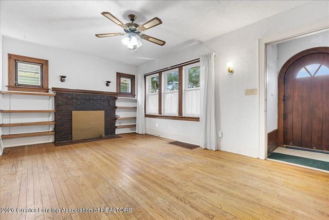 218 N Magnolia Avenue, Lansing, MI 48912