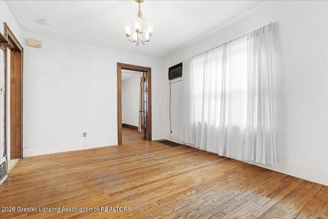 218 N Magnolia Avenue, Lansing, MI 48912