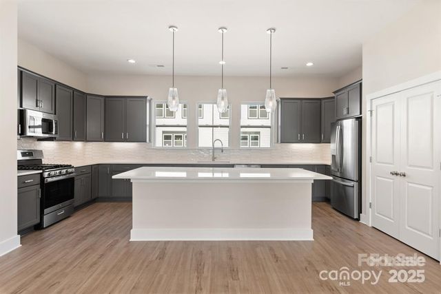 312 Ferebee Place, Charlotte, NC 28213