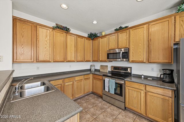 8567 W BROWN Street, Peoria, AZ 85345