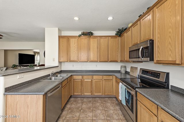 8567 W BROWN Street, Peoria, AZ 85345