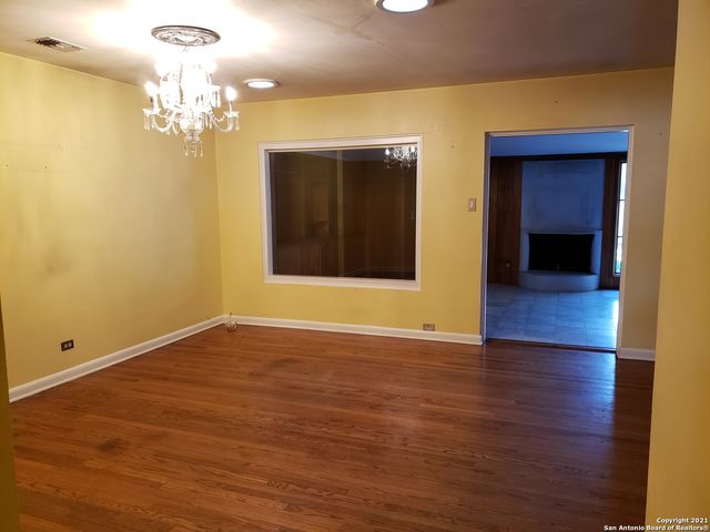 118 E ELMVIEW PL, Alamo Heights, TX 78209