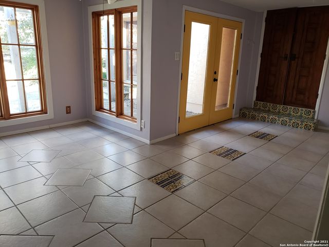 118 E ELMVIEW PL, Alamo Heights, TX 78209