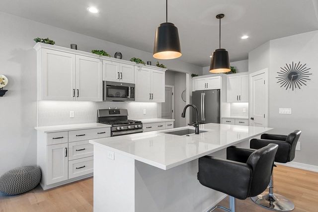 1652 TORCHWOOD TRAIL, De Pere, WI 54115