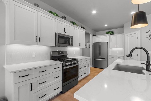 1652 TORCHWOOD TRAIL, De Pere, WI 54115