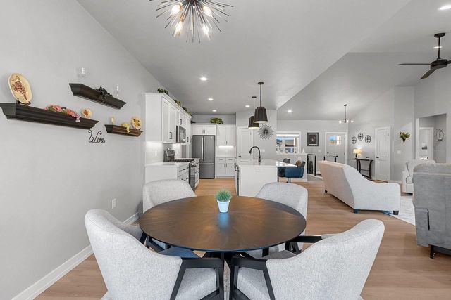 1652 TORCHWOOD TRAIL, De Pere, WI 54115