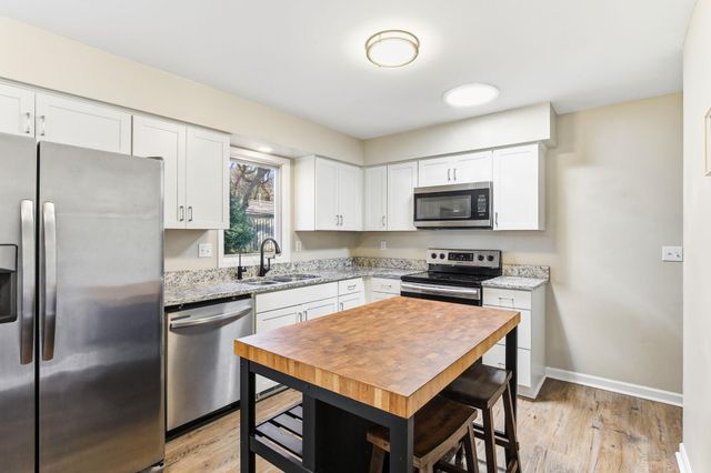 5735 Eureka Road, Excelsior, MN 55331