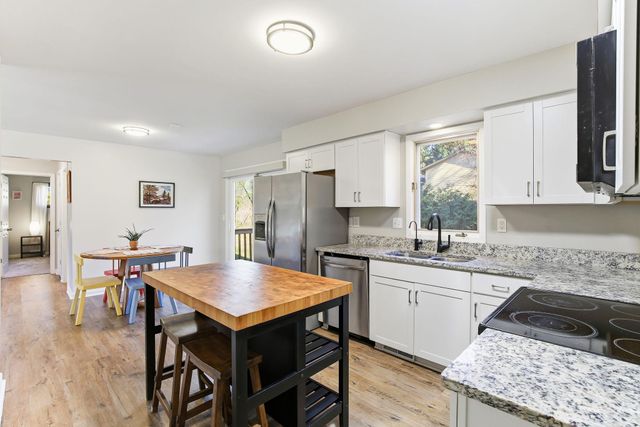 5735 Eureka Road, Excelsior, MN 55331