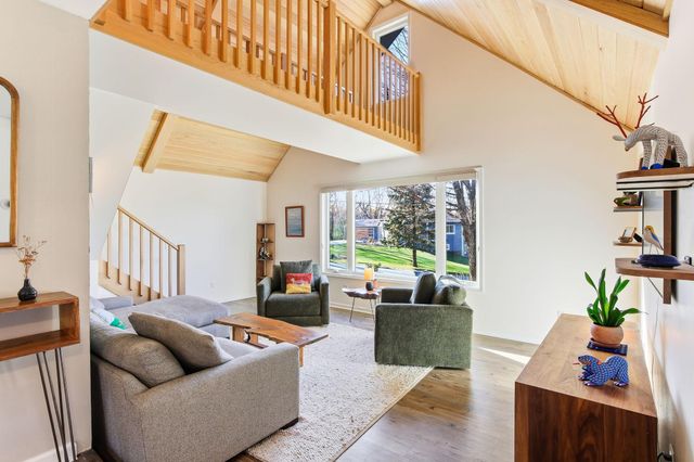 5735 Eureka Road, Excelsior, MN 55331