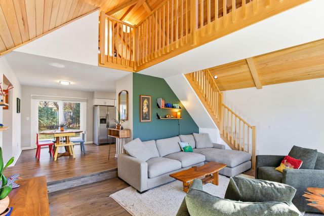 5735 Eureka Road, Excelsior, MN 55331